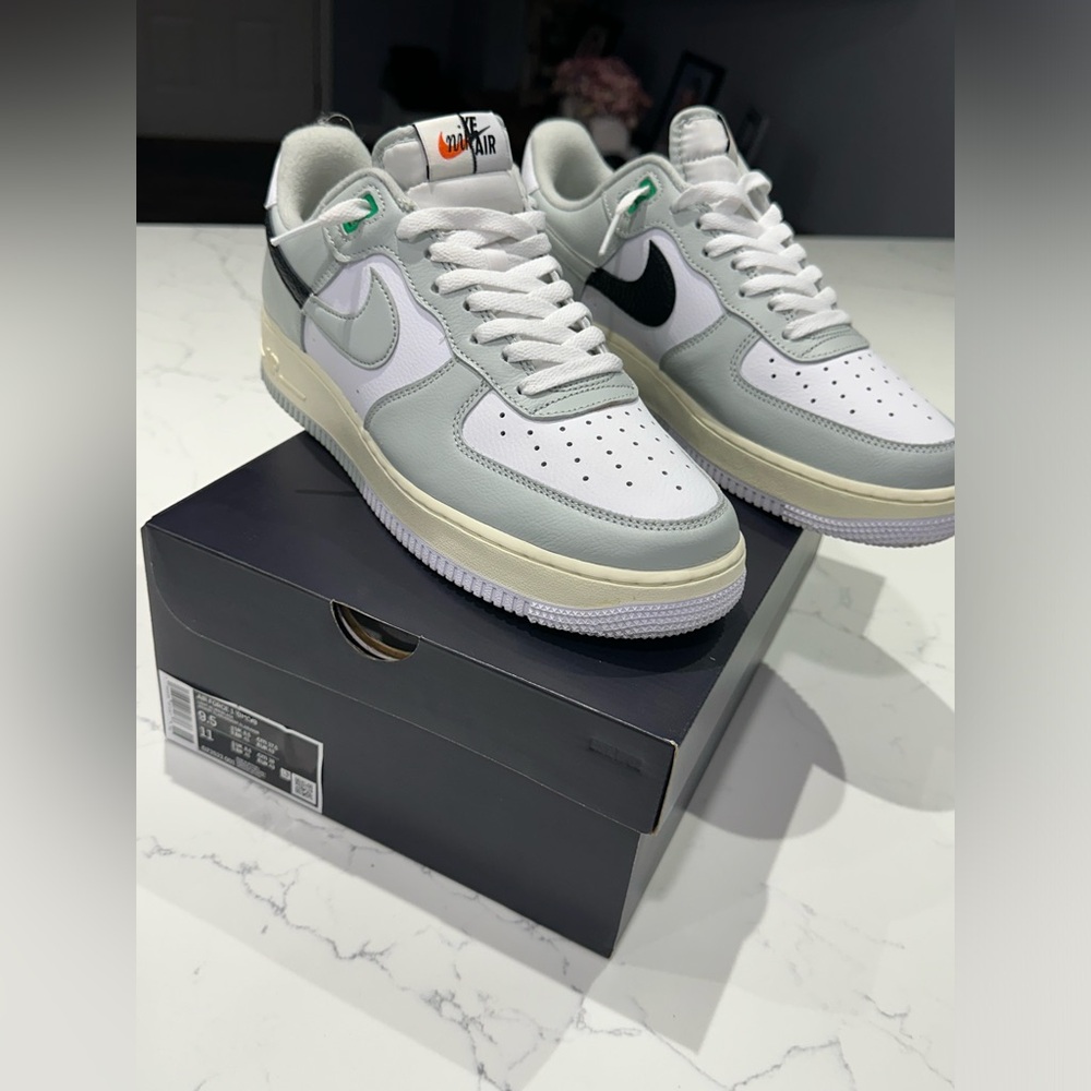 Nike Air Force 1 Low Like New 👟 With Box